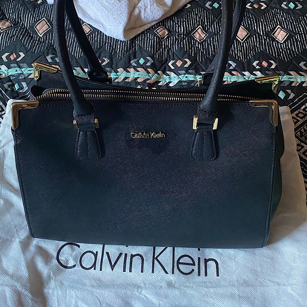 Authentic Calvin Klein purse w/ original dust bag
